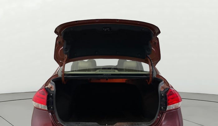 2020 Maruti Ciaz ALPHA  AT 1.5 SHVS PETROL, Petrol, Automatic, 39,077 km, Boot Door Open