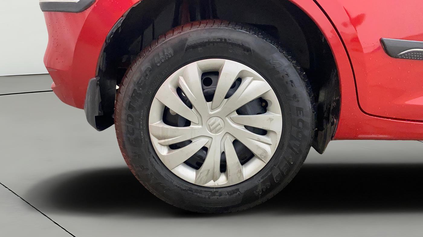 2024 Maruti Swift VXi AMT, Petrol, Automatic, 26,971 km, Right Rear Wheel