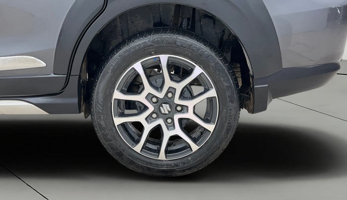 2023 Maruti XL6 ALPHA MT, Petrol, Manual, 32,459 km, Left Rear Wheel