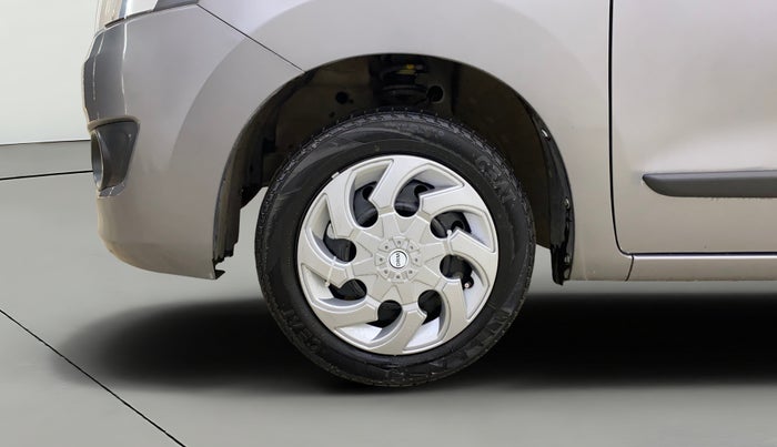 2016 Maruti Wagon R 1.0 VXI AMT, Petrol, Automatic, 41,228 km, Left Front Wheel