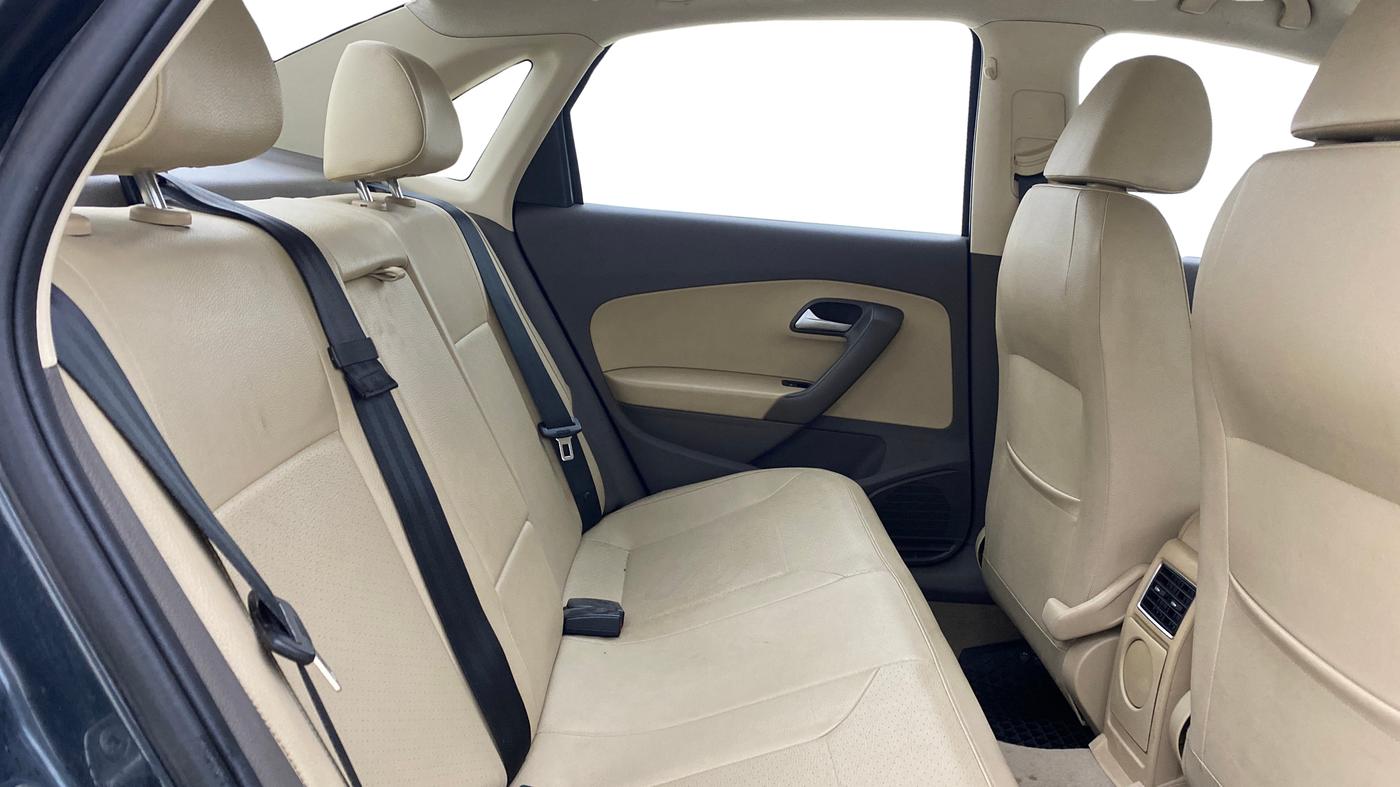 2017 Volkswagen Vento HIGHLINE PLUS 1.2 AT 16 ALLOY, Petrol, Automatic, 75,479 km, Right Side Rear Door Cabin