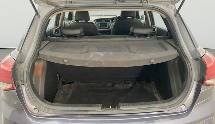 2016 Hyundai Elite i20 ASTA 1.4 CRDI (O), Diesel, Manual, 1,11,907 km, Boot Open Zoomed View