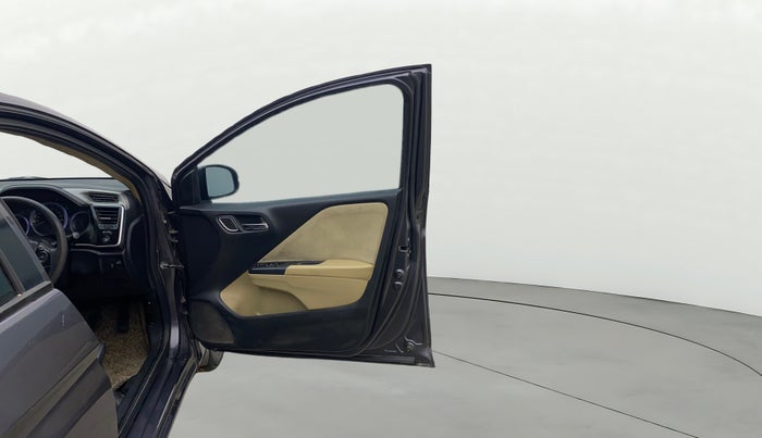 2017 Honda City 1.5L I-VTEC V MT, Petrol, Manual, 1,04,917 km, RHS Front Door