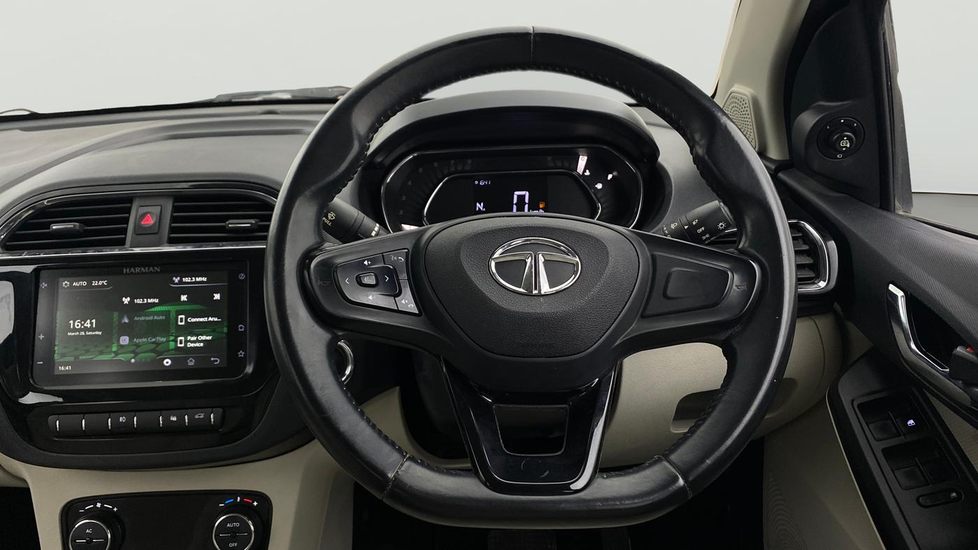 2022 Tata TIGOR XZA PLUS PETROL, Petrol, Automatic, 15,839 km, Steering Wheel Close Up