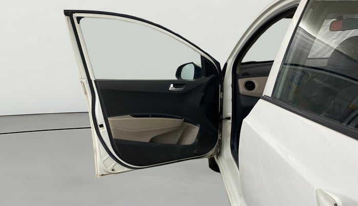 2016 Hyundai Grand i10 SPORTZ 1.2 KAPPA VTVT, CNG, Manual, 83,573 km, LHS Front Door