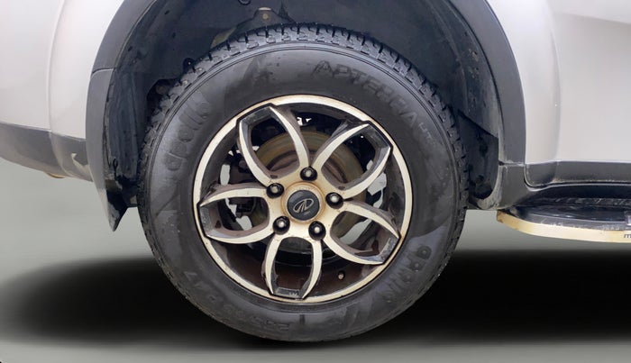 2017 Mahindra XUV500 W6 AT, Diesel, Automatic, 57,612 km, Right Rear Wheel