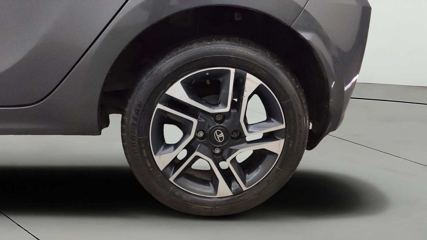 2021 Tata Tiago XZA PLUS PETROL, Petrol, Automatic, 5,899 km, Left Rear Wheel