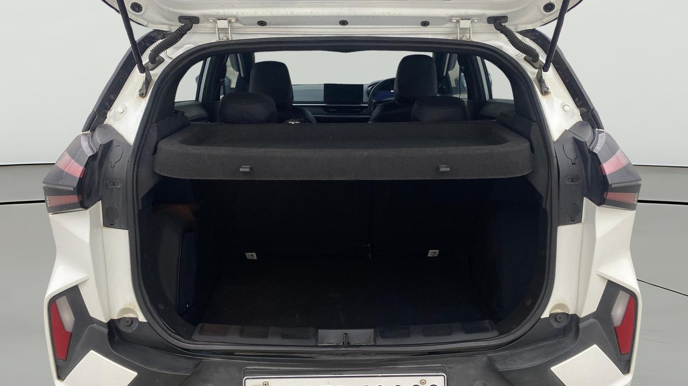 2023 Tata NEXON FEARLESS + SUNROOF DCA DUAL TONE 1.2 PETROL, Petrol, Automatic, 52,954 km, Boot Open Zoomed View