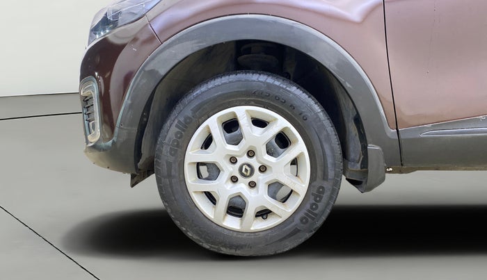 2018 Renault Captur RXE PETROL, Petrol, Manual, 43,316 km, Left Front Wheel