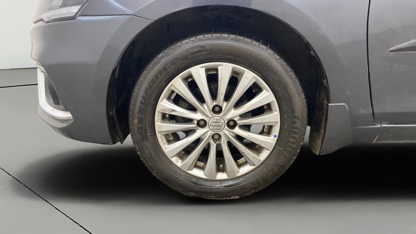 2022 Maruti Ciaz ZETA AT 1.5  SHVS PETROL, Petrol, Automatic, 40,825 km, Left Front Wheel