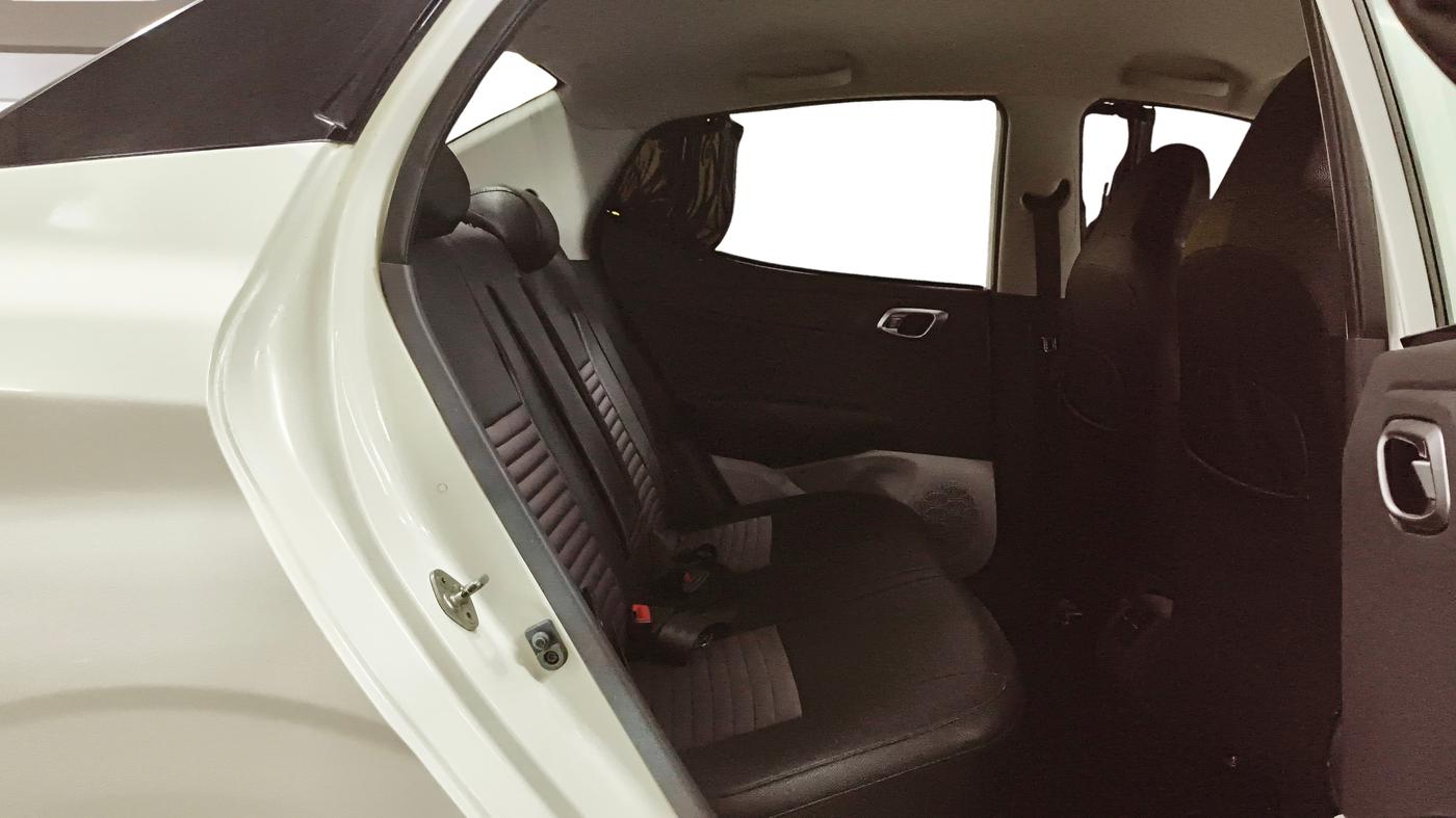 2020 Hyundai AURA SX PLUS 1.2 AMT, Petrol, Automatic, 61,494 km, Right Side Rear Door Cabin