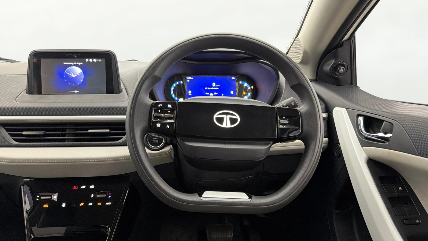 2024 Tata NEXON CREATIVE  AMT 1.2 PETROL, Petrol, Automatic, 3,789 km, Steering Wheel Close Up