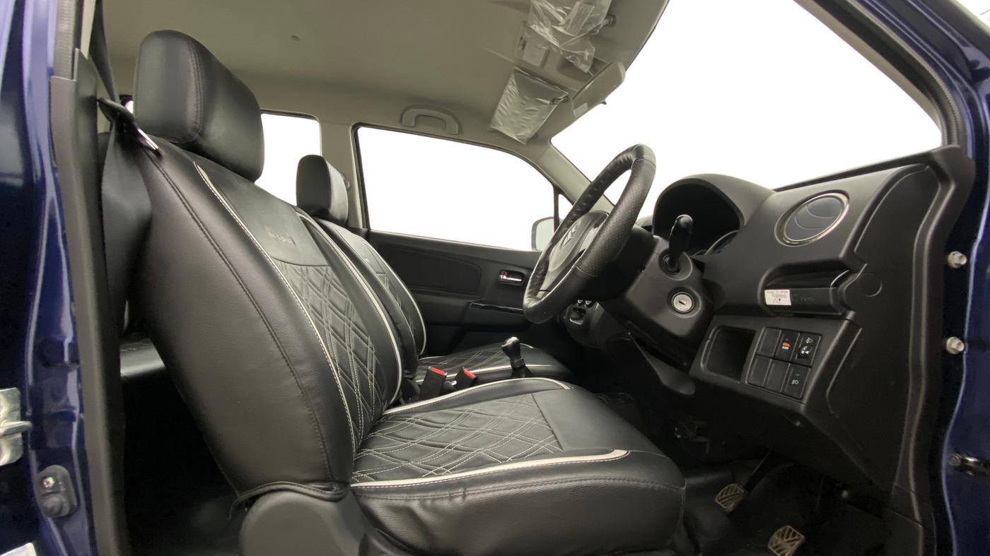 2014 Maruti Wagon R Stingray VXI, Petrol, Manual, 22,581 km, Right Side Front Door Cabin