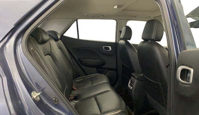 2020 Hyundai VENUE SX PLUS 1.0 TURBO DCT, Petrol, Automatic, 41,415 km, Right Side Rear Door Cabin