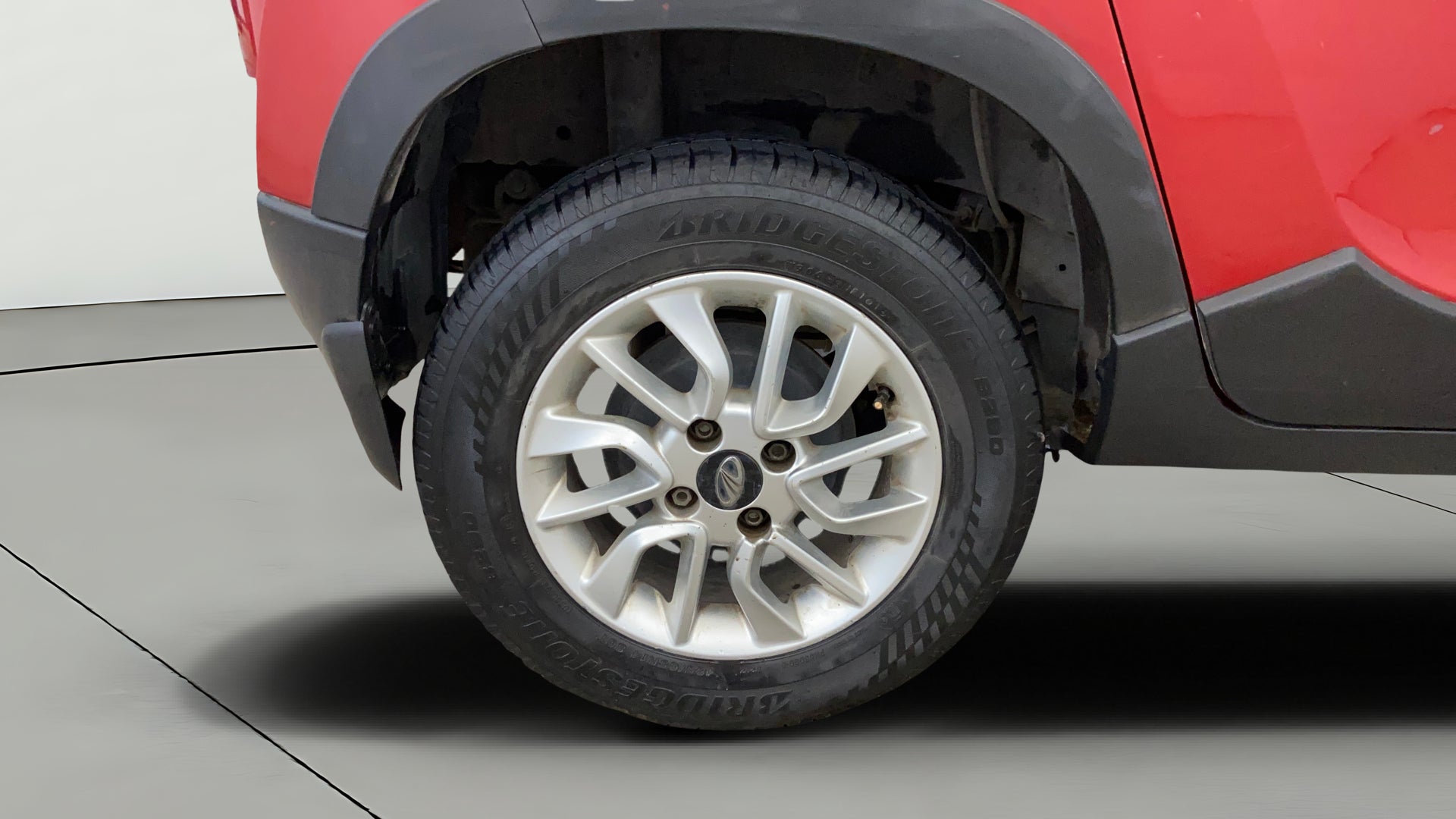 camera-Right-Rear-Wheel