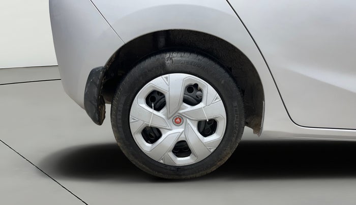 2016 Honda Jazz 1.2L I-VTEC SV, Petrol, Manual, 94,262 km, Right Rear Wheel