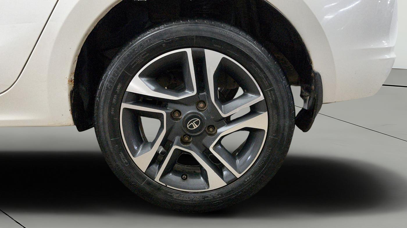 2021 Tata TIGOR XZA PLUS PETROL, Petrol, Automatic, 32,301 km, Left Rear Wheel