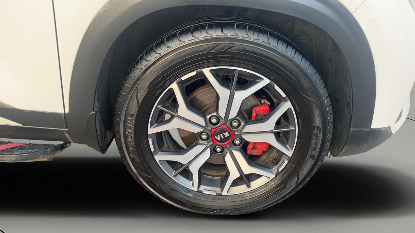2019 KIA SELTOS GTX PLUS AT 1.5 DIESEL, Diesel, Automatic, 84,492 km, Right Front Wheel