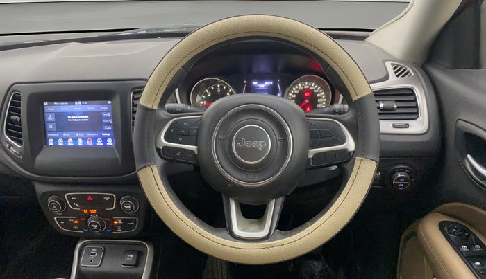 2017 Jeep Compass LONGITUDE (O) 2.0 DIESEL, Diesel, Manual, 1,07,738 km, Steering Wheel Close Up