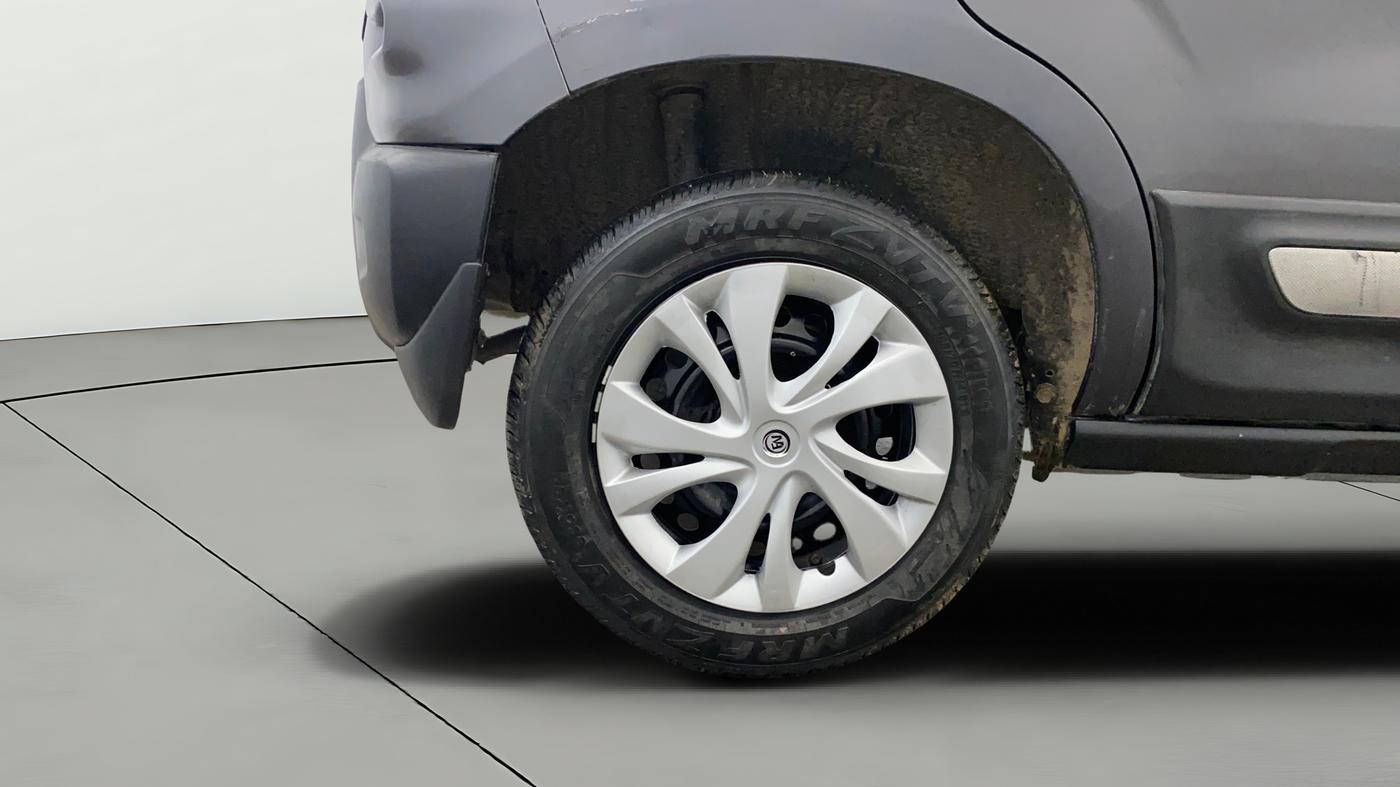2020 Maruti S PRESSO VXI CNG, CNG, Manual, 70,424 km, Right Rear Wheel