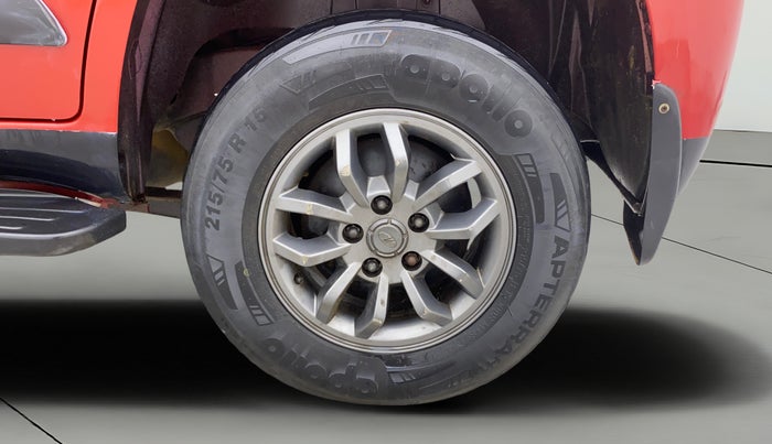 2017 Mahindra TUV300 T10, Diesel, Manual, 60,295 km, Left Rear Wheel