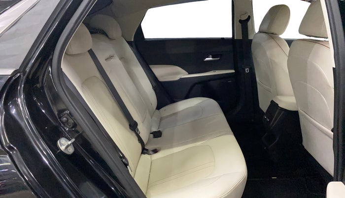 2023 Hyundai Verna SX (O) 1.5 MPI MT, Petrol, Manual, 33,081 km, Right Side Rear Door Cabin