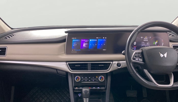 2022 Mahindra XUV700 AX 7 LUXURY P AT 7 STR, Petrol, Automatic, 89,205 km, Air Conditioner