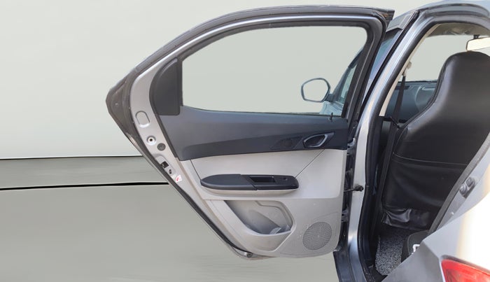 2018 Tata Tiago XT PETROL, Petrol, Manual, 60,478 km, LHS Rear Door