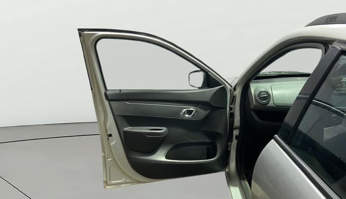 2018 Renault Kwid RXT 1.0 AMT (O), Petrol, Automatic, 46,840 km, LHS Front Door