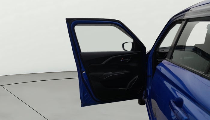 2024 Maruti Swift VXi AMT, Petrol, Automatic, 5,478 km, LHS Front Door