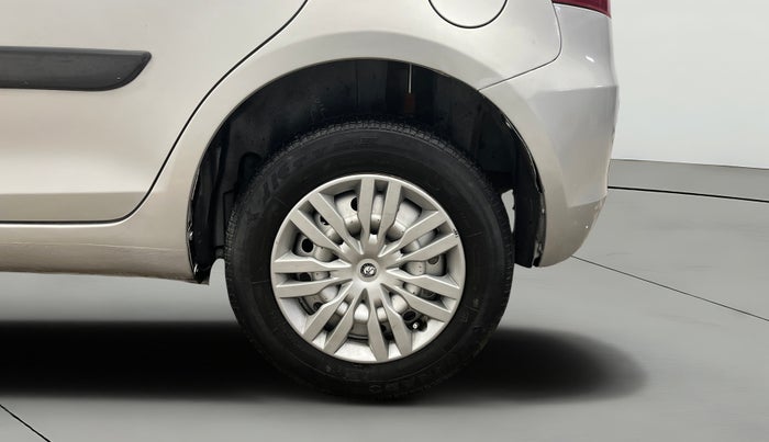 2016 Maruti Swift LXI (O), Petrol, Manual, 66,119 km, Left Rear Wheel