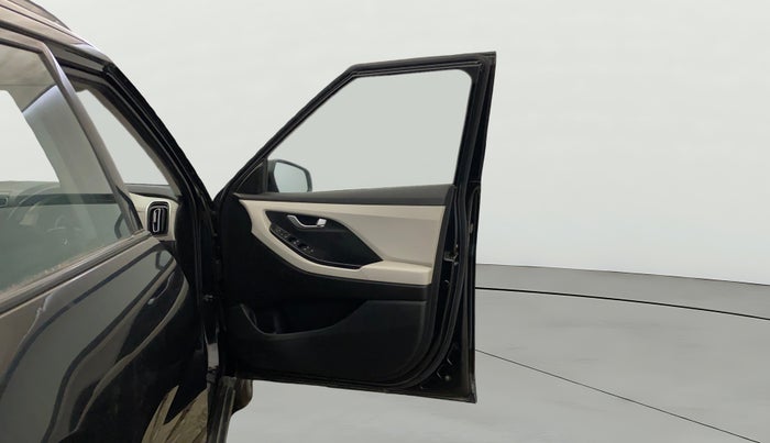 2023 Hyundai Creta SX 1.5 PETROL, Petrol, Manual, 18,891 km, RHS Front Door