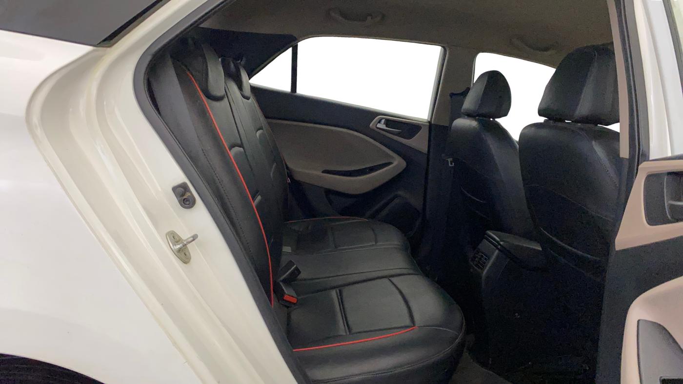 2018 Hyundai Elite i20 ASTA 1.2, Petrol, Manual, 85,048 km, Right Side Rear Door Cabin