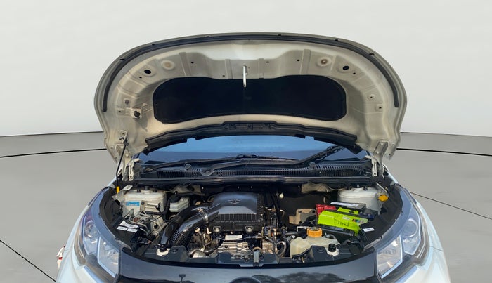 2020 Tata NEXON XM PETROL, Petrol, Manual, 50,553 km, Open Bonet