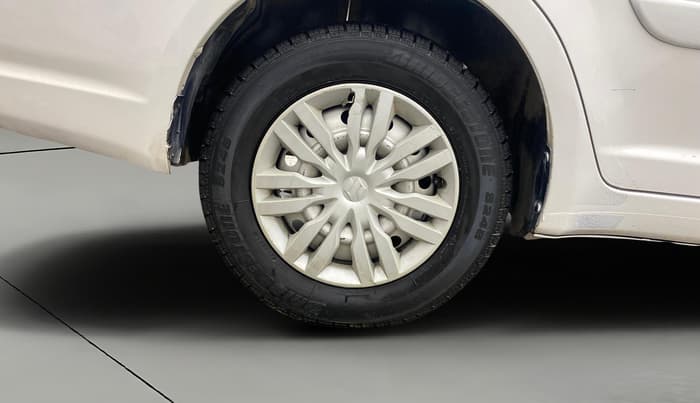 2016 Maruti Swift Dzire TOUR DIESEL, Diesel, Manual, 1,15,844 km, Right Rear Wheel