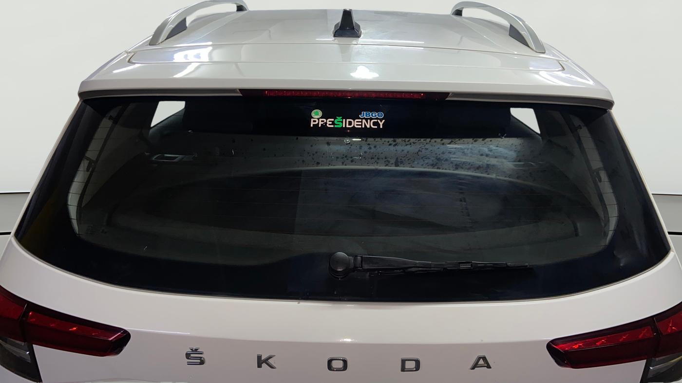 2022 Skoda KUSHAQ STYLE 1.0L TSI MT, Petrol, Manual, 97,132 km, Rear Windshield
