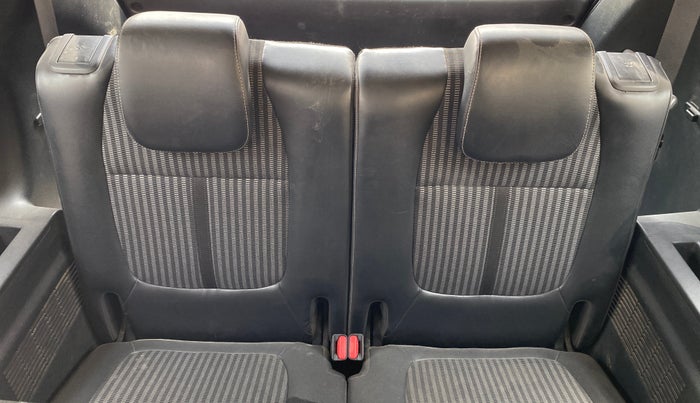 2022 KIA CARENS PRESTIGE PLUS 1.4 PETROL 7 STR, Petrol, Manual, 61,979 km, Third Seat Row ( optional )