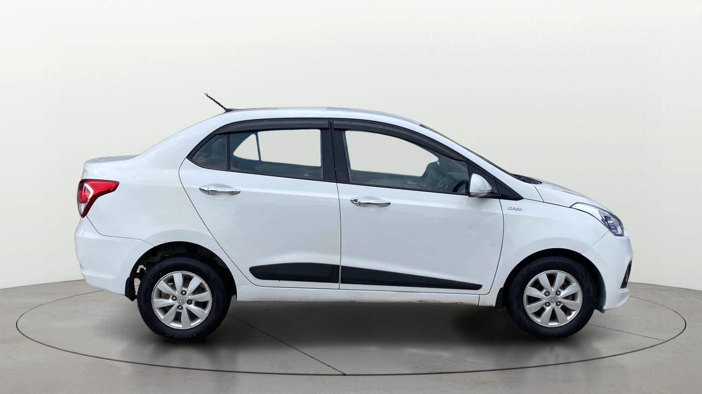 2016 Hyundai Xcent SX 1.1 CRDI, Diesel, Manual, 1,11,875 km, Right Side View
