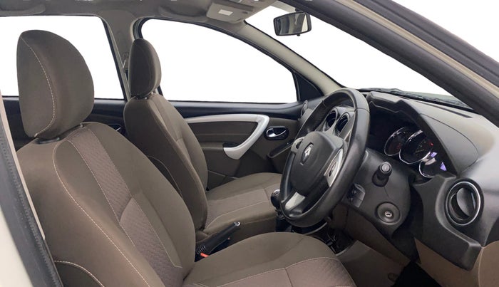 2018 Renault Duster 110 PS RXZ DIESEL, Diesel, Manual, 40,910 km, Right Side Front Door Cabin