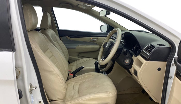 2017 Maruti Ciaz VXI, Petrol, Manual, 97,745 km, Right Side Front Door Cabin