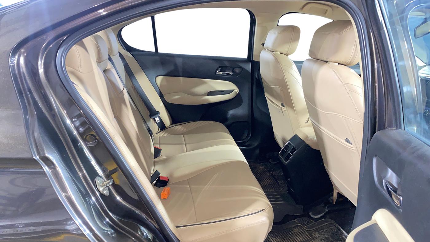 2022 Honda City 1.5L I-VTEC V MT 5TH GEN, Petrol, Manual, 35,033 km, Right Side Rear Door Cabin