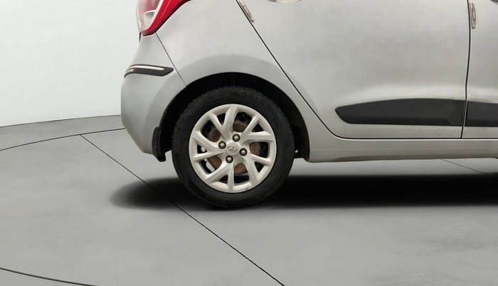 2018 Hyundai Grand i10 MAGNA 1.2 KAPPA VTVT, CNG, Manual, 94,898 km, Right Rear Wheel