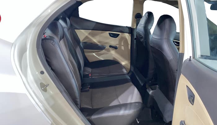 2013 Hyundai Eon ERA +, Petrol, Manual, 56,889 km, Right Side Rear Door Cabin
