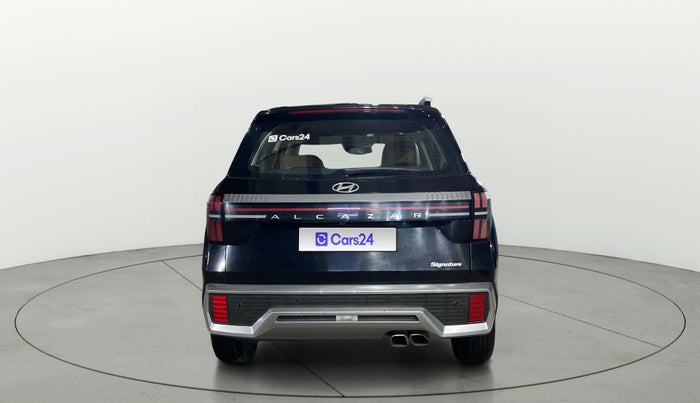 2024 Hyundai ALCAZAR Signature 6 STR 1.5 Diesel Automatic, Diesel, Automatic, 13,704 km, Back/Rear