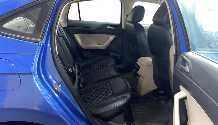 2022 Volkswagen VIRTUS HIGHLINE TSI 1.0 MT, Petrol, Manual, 59,237 km, Right Side Rear Door Cabin