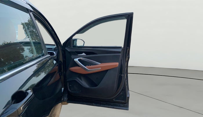 2021 MG HECTOR PLUS SHARP 2.0 DIESEL TURBO MT 6-STR, Diesel, Manual, 51,381 km, RHS Front Door