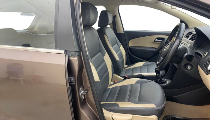 2017 Volkswagen Polo HIGHLINE1.2L, Petrol, Manual, 72,534 km, Right Side Front Door Cabin