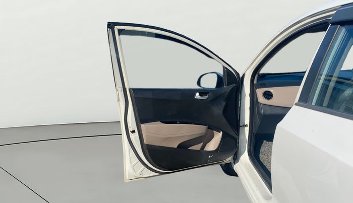 2015 Hyundai Xcent S 1.2, Petrol, Manual, 1,10,521 km, LHS Front Door