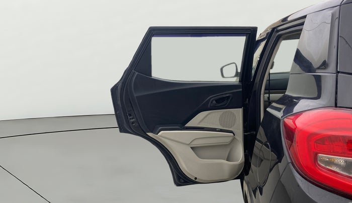 2022 Mahindra XUV300 W4 1.2 PETROL, Petrol, Manual, 38,721 km, LHS Rear Door