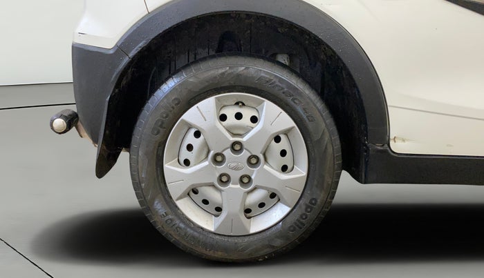2022 Mahindra XUV300 W4 1.2 PETROL, Petrol, Manual, 56,241 km, Right Rear Wheel